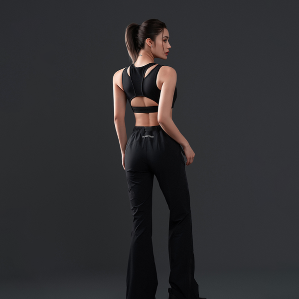 Zip-Front Convenience